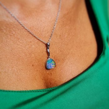 Pendentif "Onde d'opale"